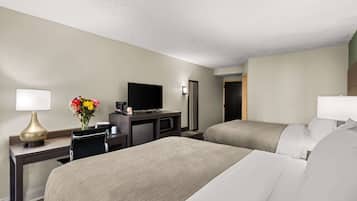 Premium bedding, desk, iron/ironing board, free WiFi