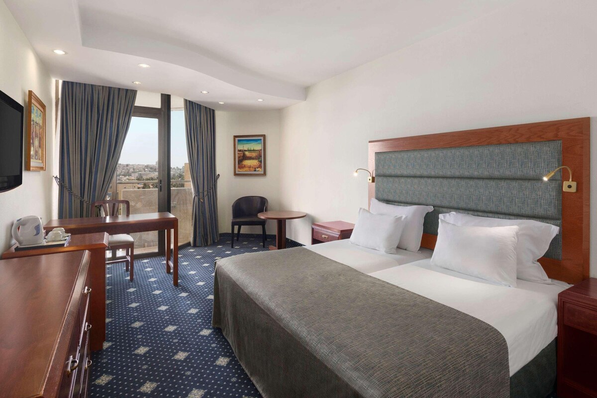 In-room safe, desk, laptop workspace, blackout drapes