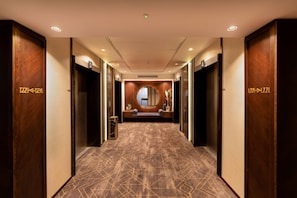 In-room safe, desk, laptop workspace, blackout drapes - Ramada by Wyndham Jerusalem (Jerusalem)