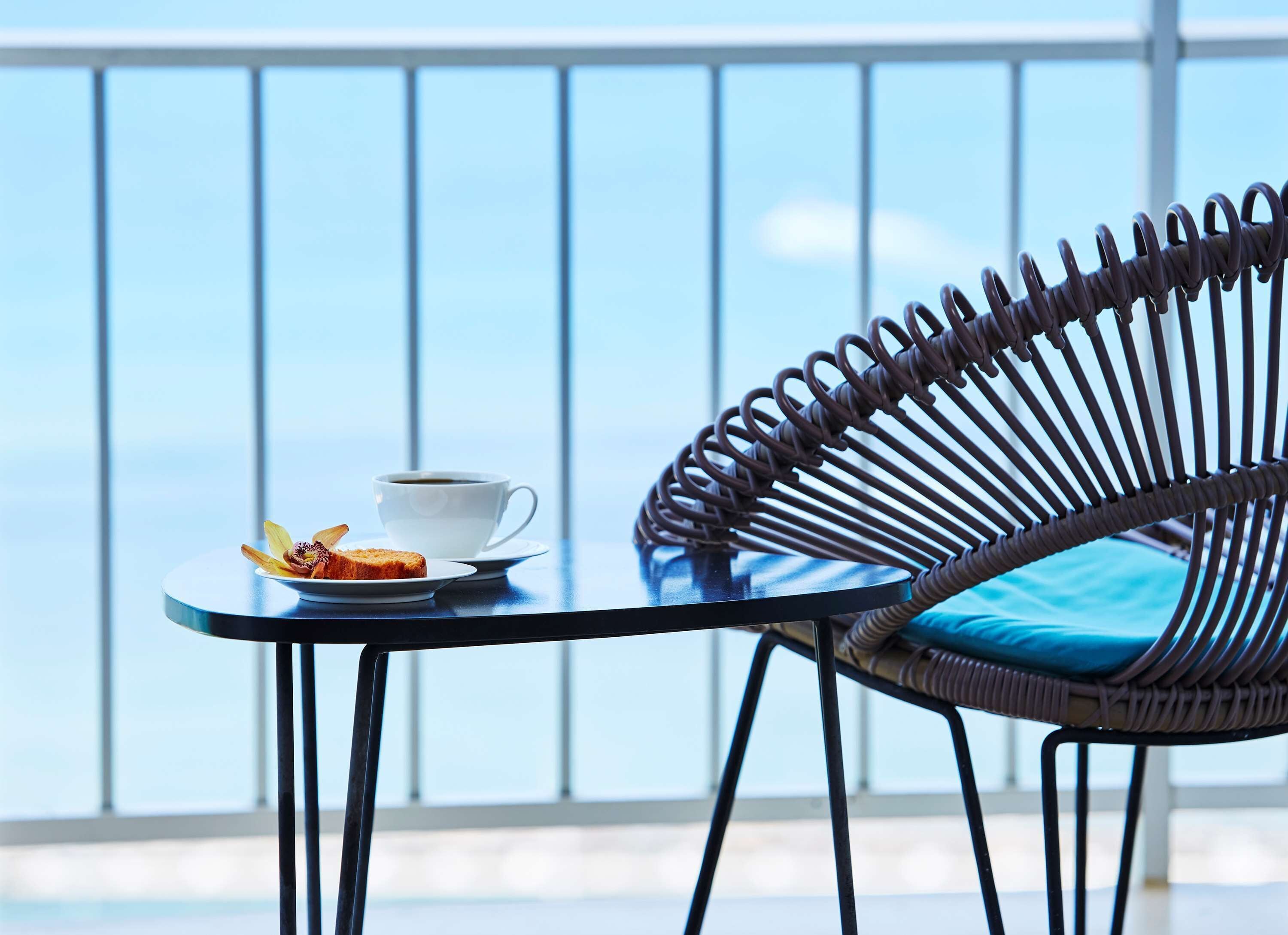 Luxury 2BR Ocean View | Premium bedding, pillowtop beds, in-room safe, blackout drapes