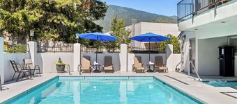 Best Western Inn At The Rogue