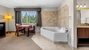A bathroom with a bathtub, a shower, and a sink. - Best Western Inn At The Rogue (Grants Pass)
