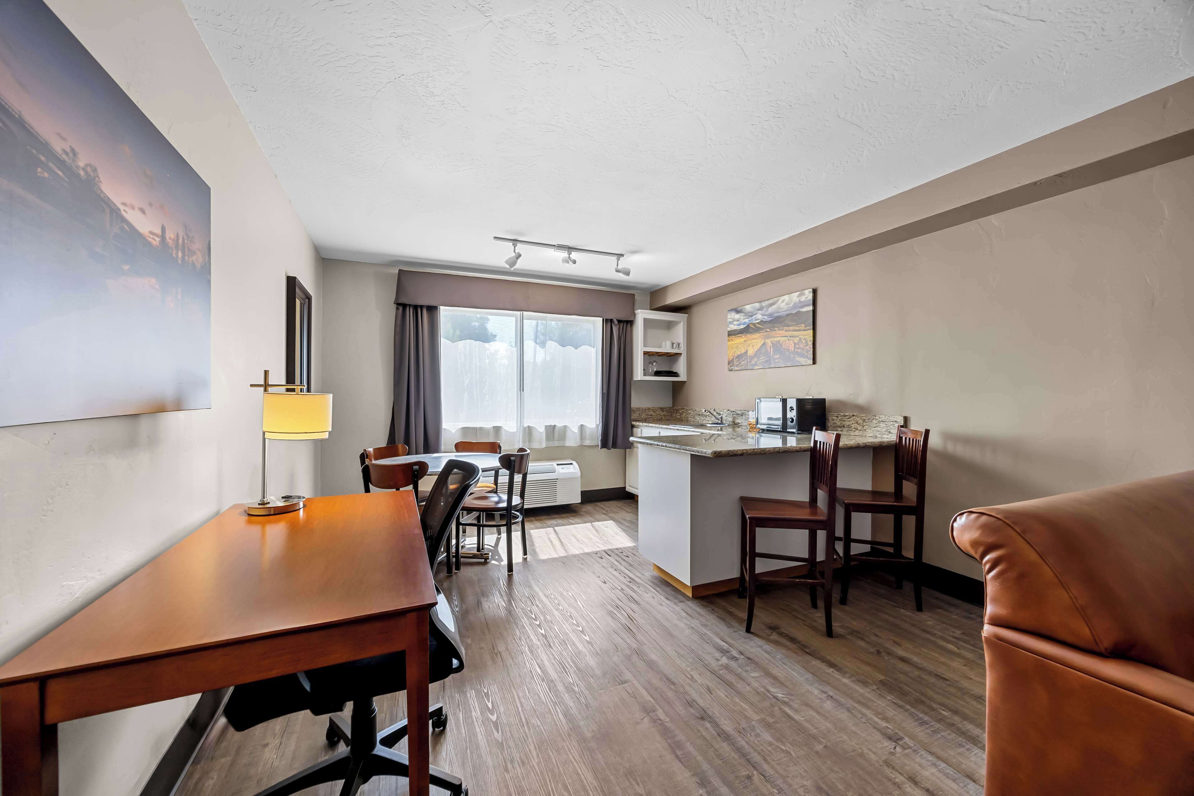 suite, 1 king bed, non smoking, refrigerator & microwave (with sofabed) | hypo-allergenic bedding, pillow-top beds, in-room safe, desk