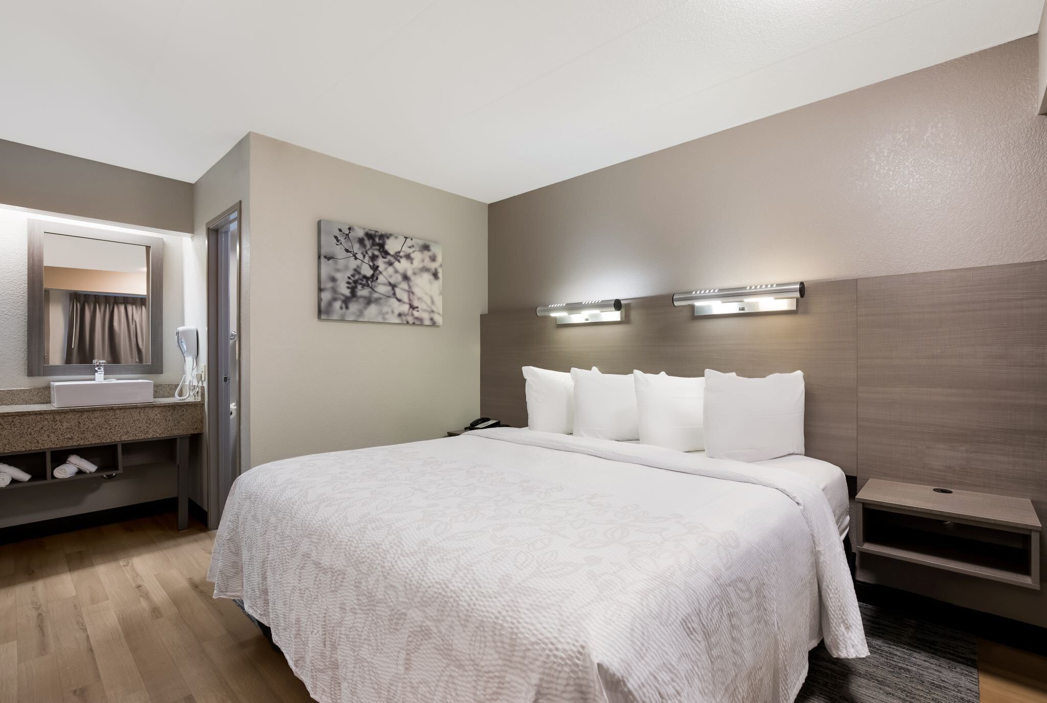 Chambre Standard, 1 très grand lit (Smoke Free)