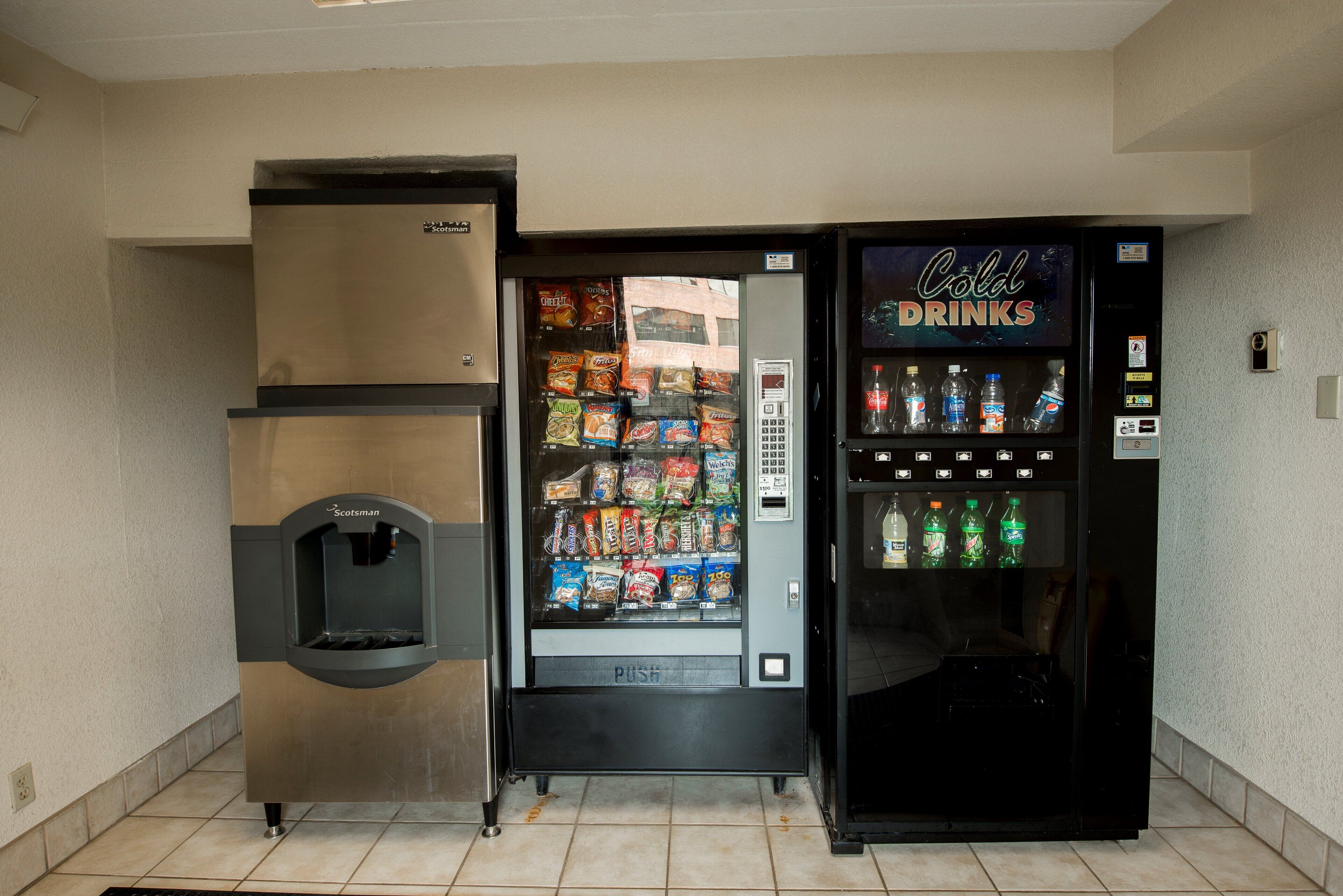 Photo - Red Roof Inn PLUS+ Chicago - Naperville