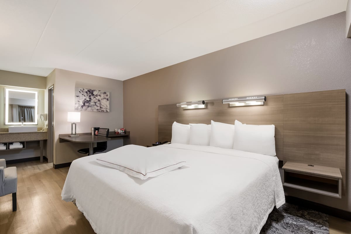 Desk, blackout drapes, iron/ironing board, free WiFi