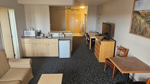 Family Suite, 2 King Beds, Partial Ocean View (Non-Pet Room) | Living area