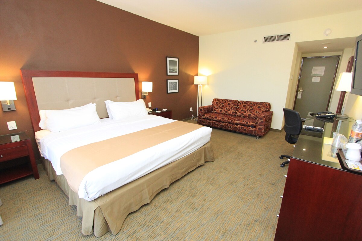 In-room safe, desk, iron/ironing board, free rollaway beds