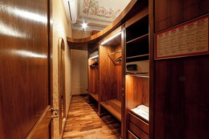 Suite | Wardrobe