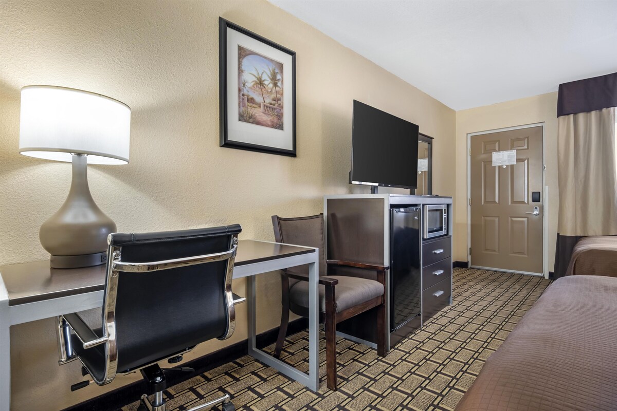 Standard Room, 2 Queen Beds, Non Smoking, Refrigerator & Microwave | Desk, laptop workspace, blackout drapes, iron/ironing board (on request)