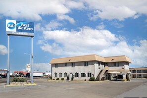 Unclassified image, 4 of 24, button - Best Western Nursanickel Motel (Dalhart)