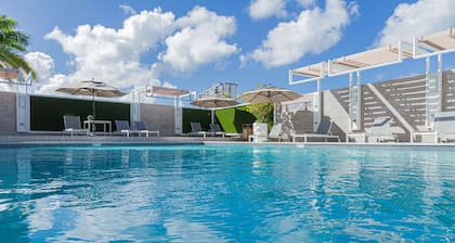 TRYP by Wyndham Isla Verde