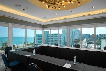 Meeting space at TRYP by Wyndham Isla Verde