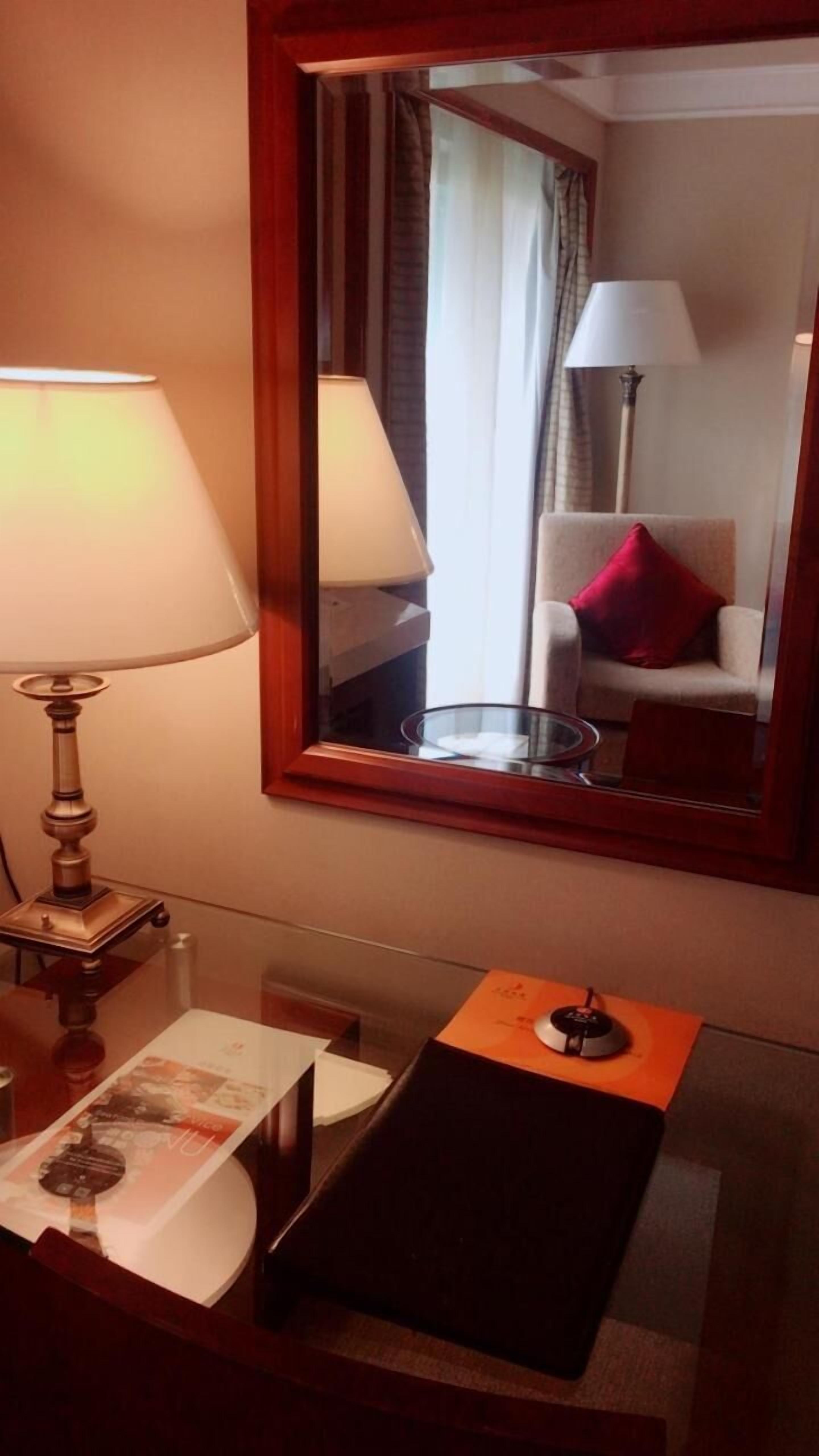 down duvets, minibar, in-room safe, desk