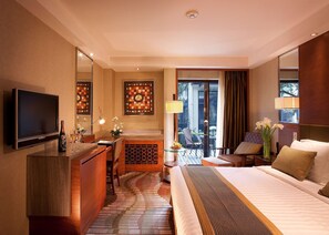Couette en duvet, minibar, coffre-fort, bureau