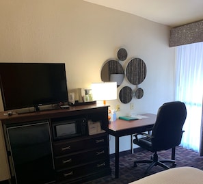 Premium bedding, in-room safe, blackout drapes, iron/ironing board