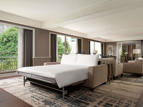 ห้องเพรสซิเดนเชียลสวีท | เครื่องนอนระดับพรีเมียม, เตียงเมมโมรีโฟม, มินิบาร์ฟรีบางอย่าง