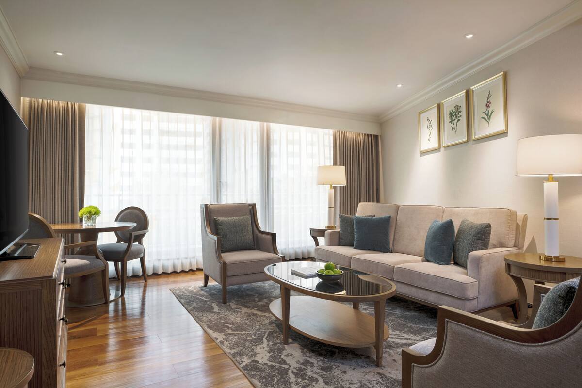 Suite, 1 King Bed | 1 bedroom, premium bedding, memory foam beds, free minibar items