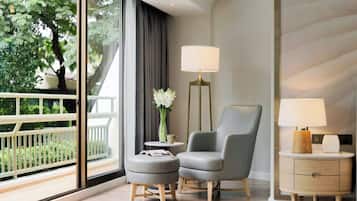 Family Suite, 1 Bedroom, 2 Twin Beds with Sofa Bed | 1 bedroom, premium bedding, memory foam beds, free minibar items