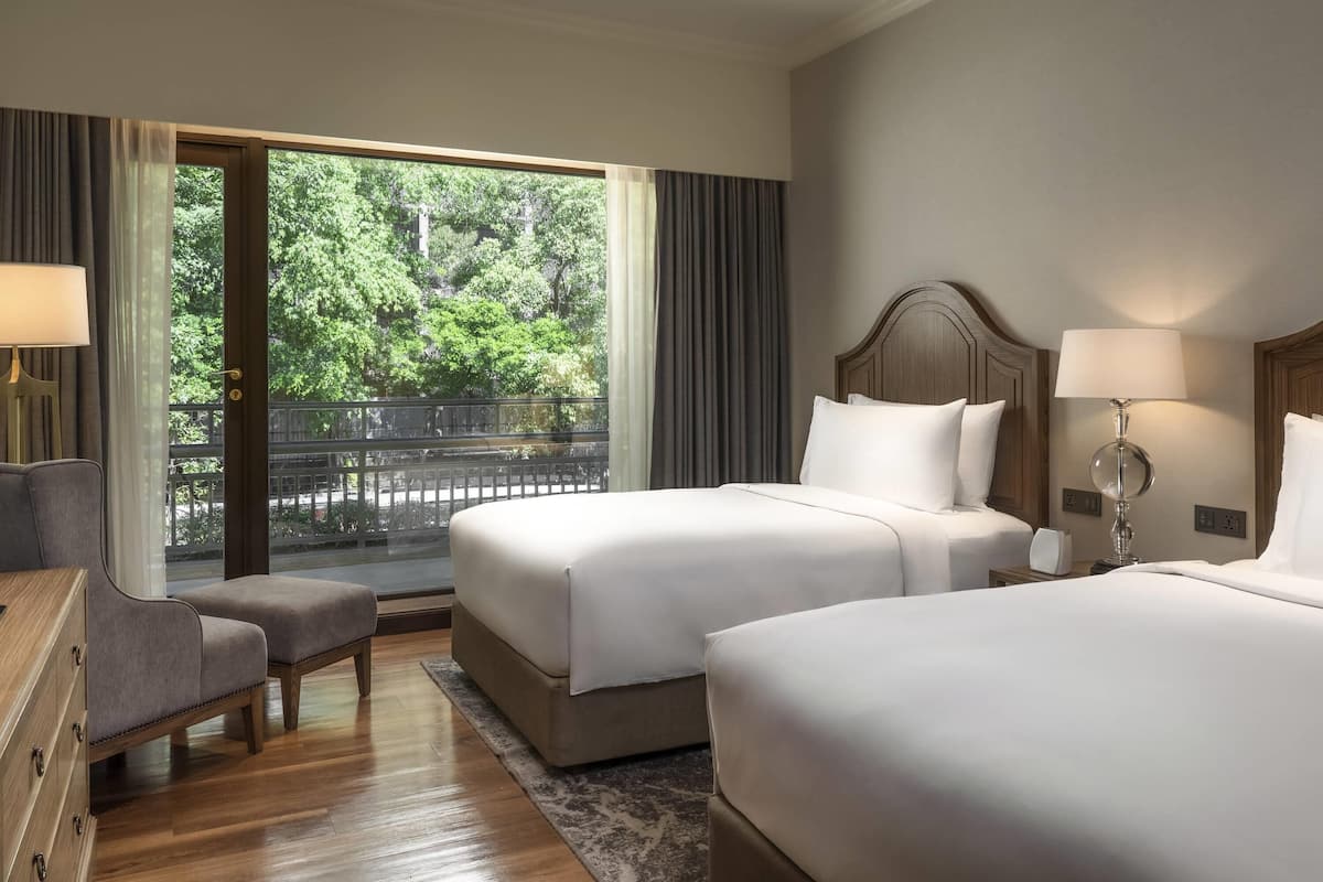 1 bedroom, premium bedding, memory foam beds, free minibar items