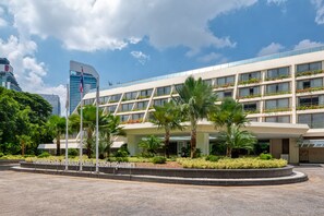 Front of property - Mövenpick BDMS Wellness Resort Bangkok (Bangkok)