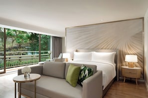 Deluxe-Suite, 1 King-Bett | Hochwertige Bettwaren, Betten mit Memory-Foam-Matratzen