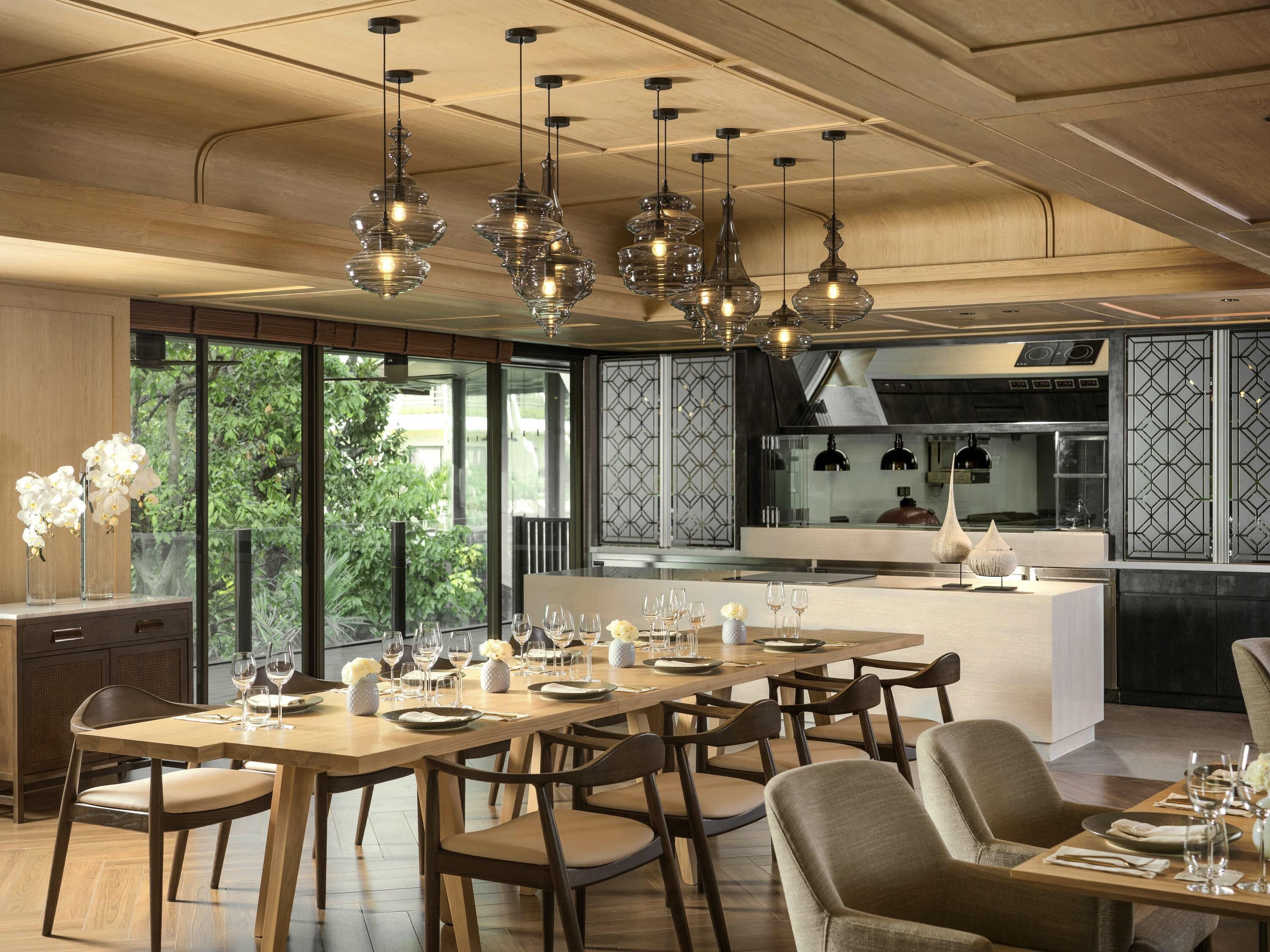 2 Restaurants, Frühstück, Mittagessen, Abendessen, internationale Küche