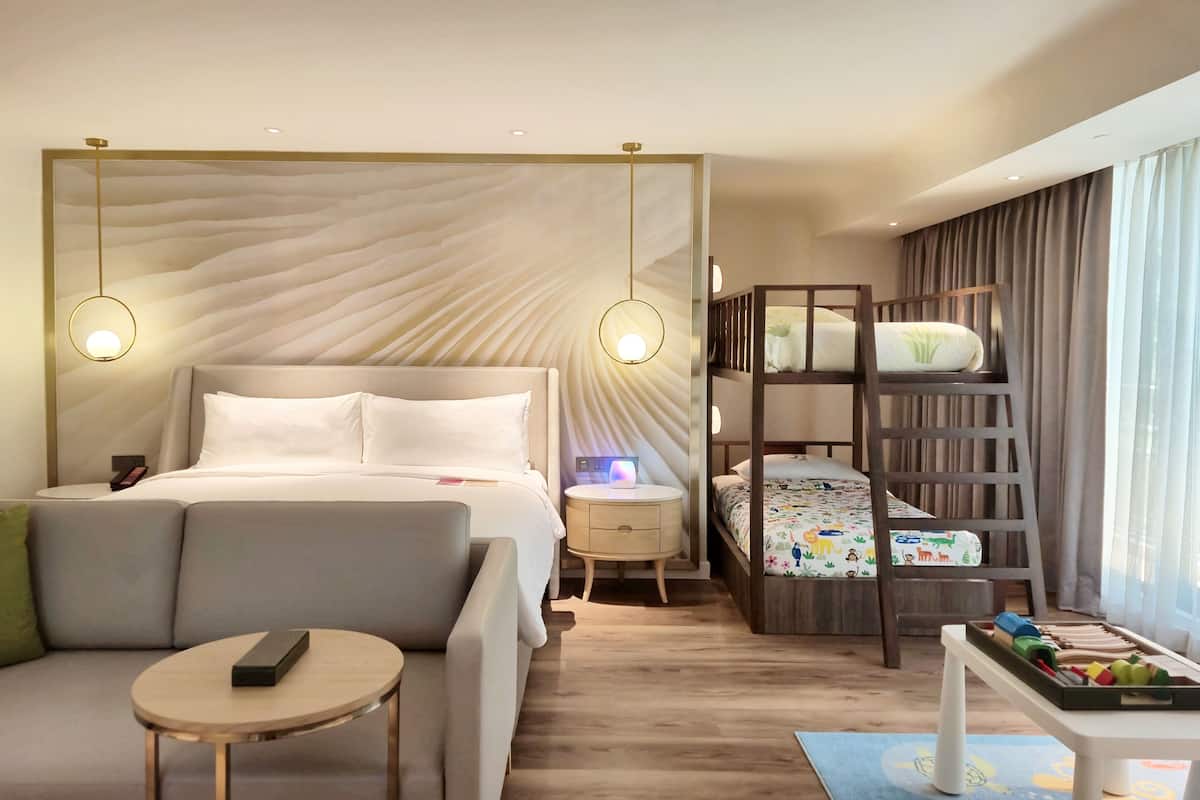 Family Suite, 1 Bedroom, 1 King Bed with Sofa Bed or Bunk Beds | 1 bedroom, premium bedding, memory foam beds, free minibar items