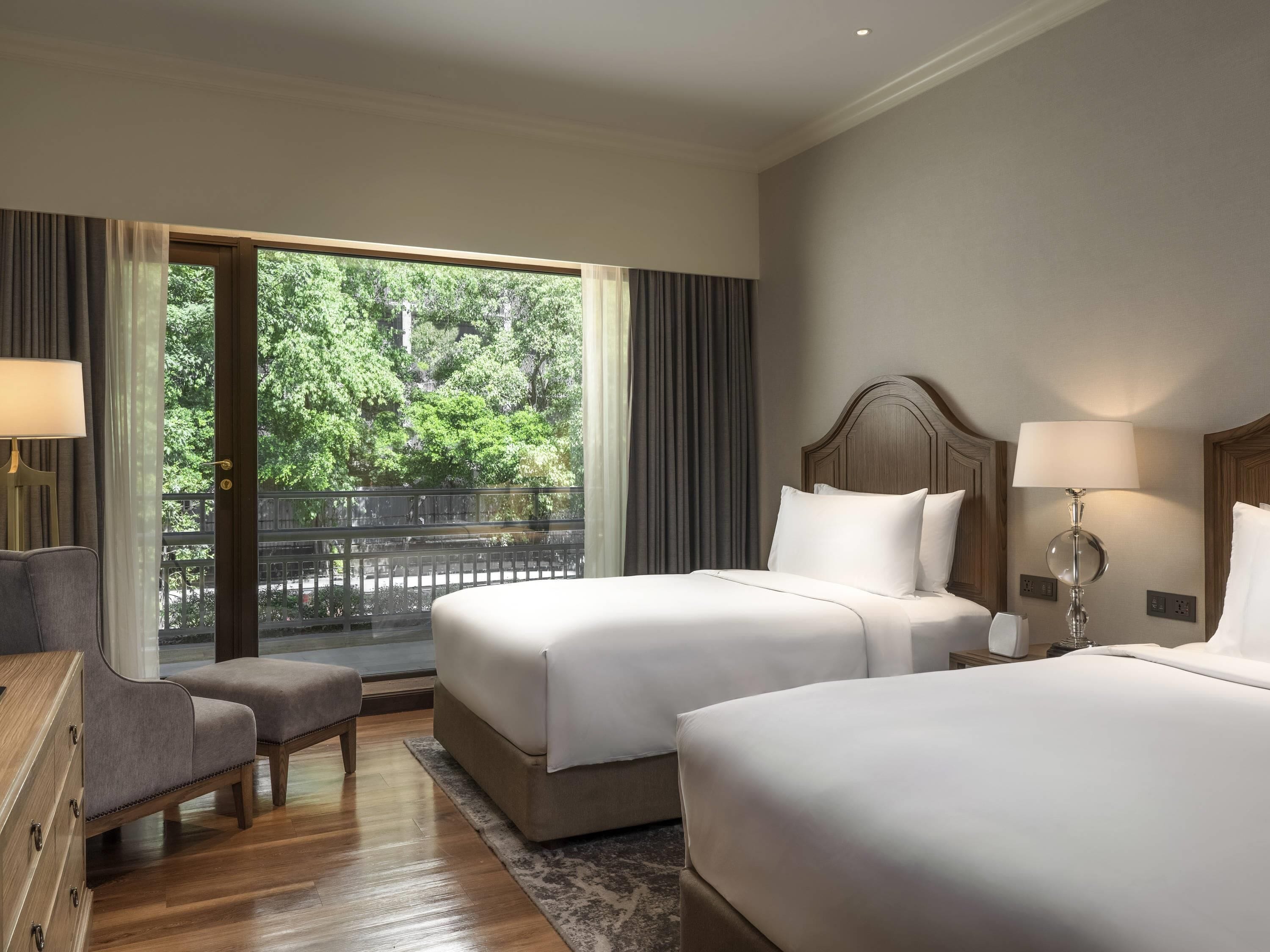 Wellness Suite, 2 Twin Beds, Club Access