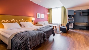 Deluxe-Zimmer | 1 Schlafzimmer, Pillowtop-Betten, Zimmersafe, Verdunkelungsvorhänge