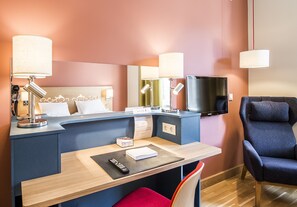 1 bedroom, pillowtop beds, in-room safe, blackout drapes