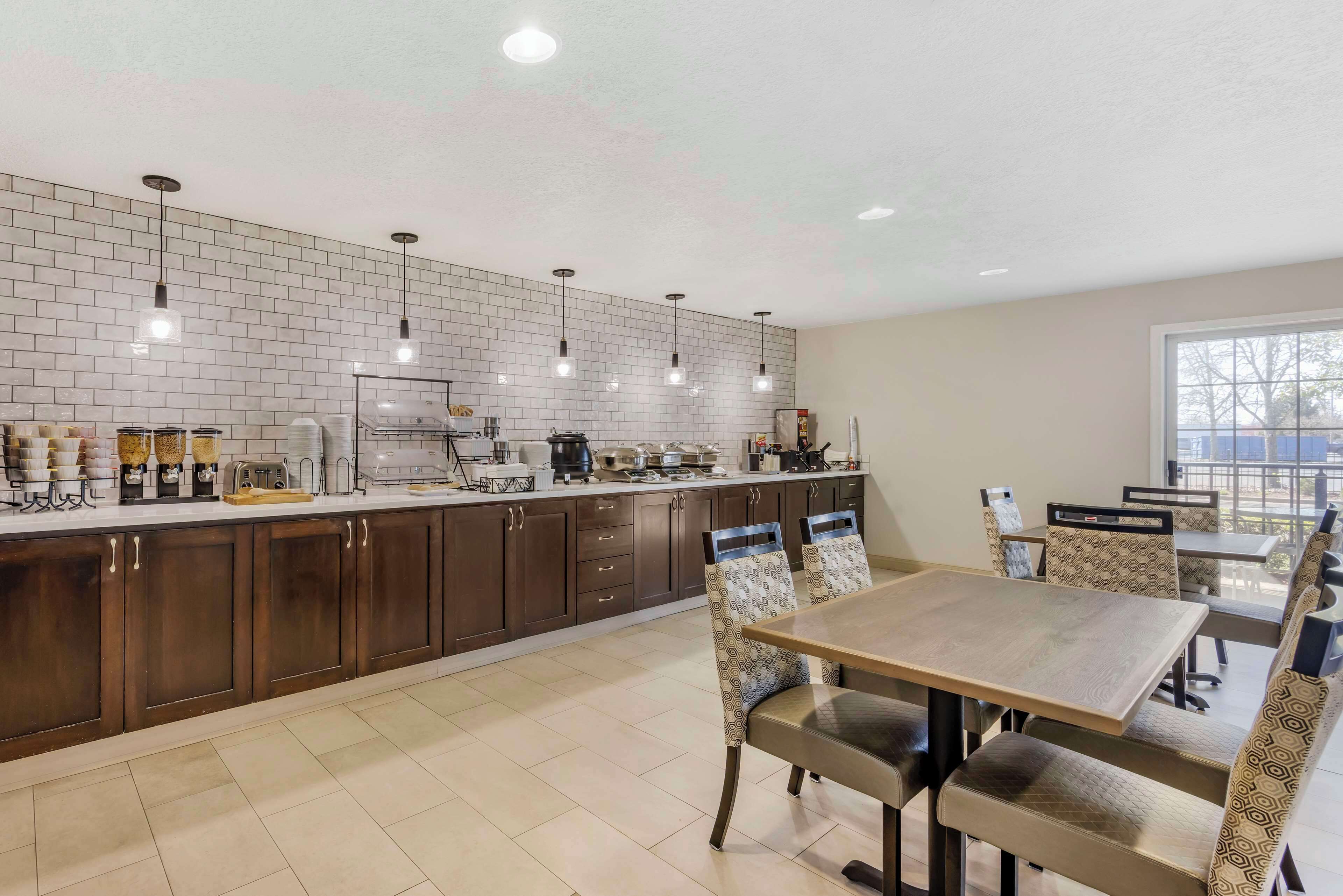 free continental breakfast