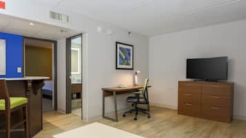 1 bedroom, in-room safe, desk, laptop workspace