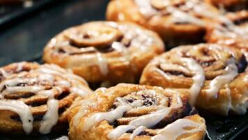 Free daily continental breakfast