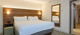 Holiday Inn Express Milwaukee-West Medical Center by IHG