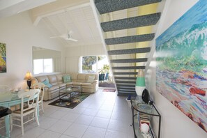 Villa, 2 Schlafzimmer, Meerblick | Wohnbereich | Plasmafernseher