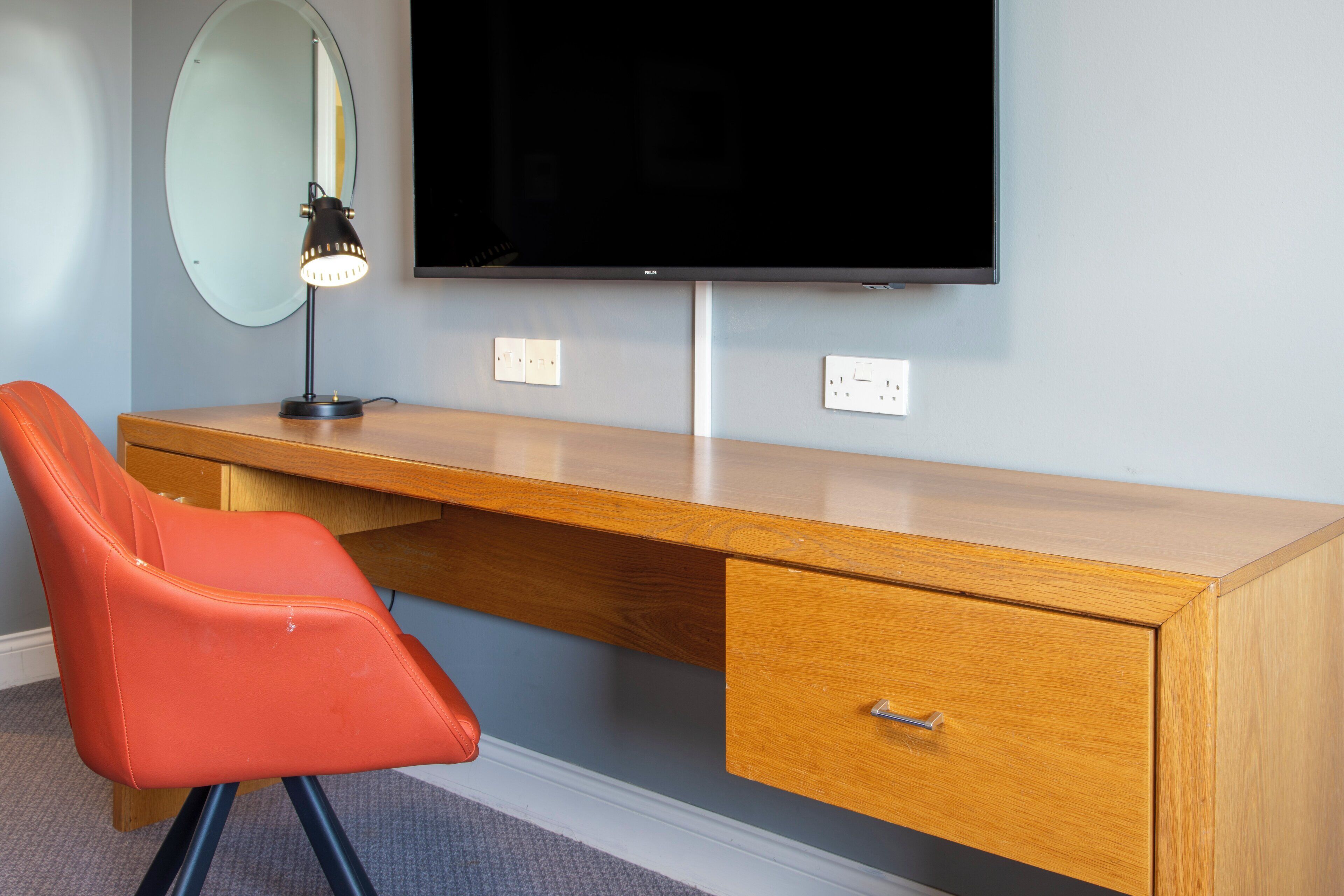 标准房, 多张床 | 客房内保险箱、办公桌、熨斗/熨板、免费婴儿床