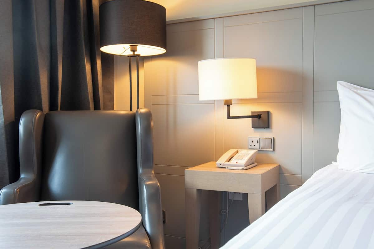 1 bedroom, in-room safe, desk, iron/ironing board