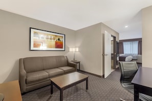 Suite, 1 King Bed, Non Smoking, Kitchen (with Sofabed, Full Kitchen)