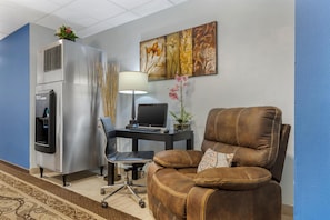 Business center - Best Western Sky Valley Inn (Monroe)