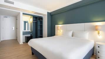 Comfort Double Room | 1 bedroom, premium bedding, minibar, in-room safe