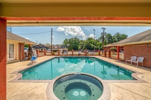 Outdoor pool, pool loungers