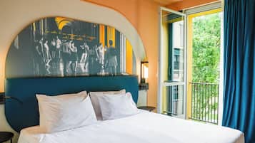 Room, 1 King Bed (Privilege, Renewed) | Garden view