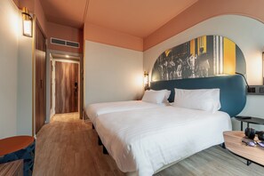 Superior Double Room (with separate beds) | Down duvets, minibar, in-room safe, desk - Mercure Bologna Centro (Bologna)