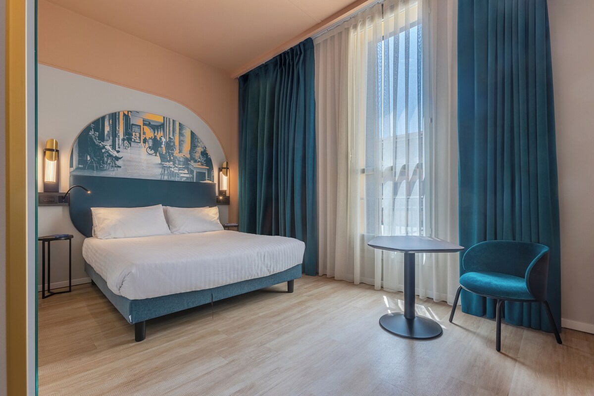 Superior-Zimmer, 1 Queen-Bett | Daunenbettdecken, Minibar, Zimmersafe, Schreibtisch