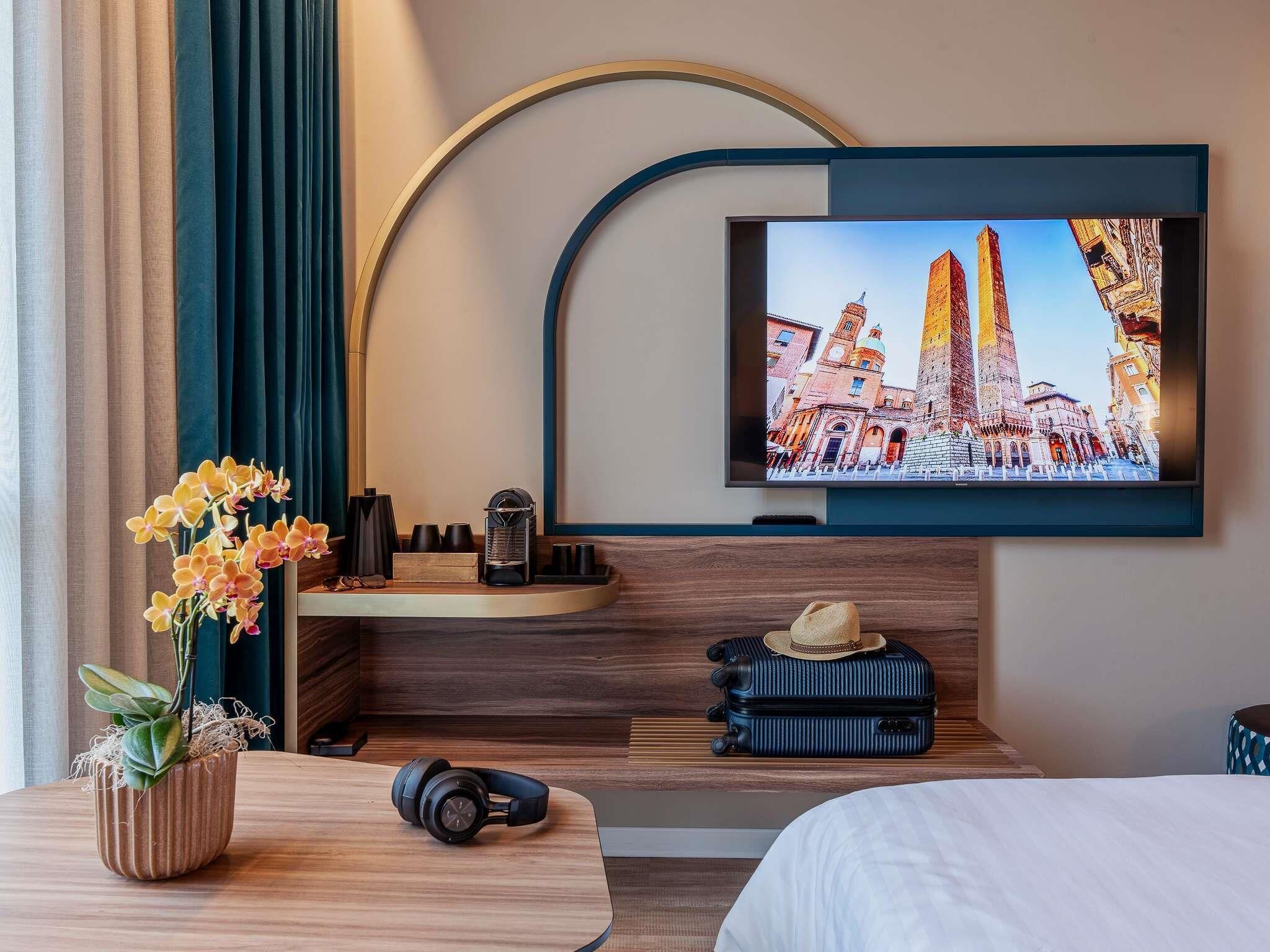 Superior-Einzelzimmer (French bed) | Daunenbettdecken, Minibar, Zimmersafe, Schreibtisch
