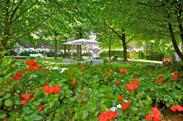 Children's play area - outdoor