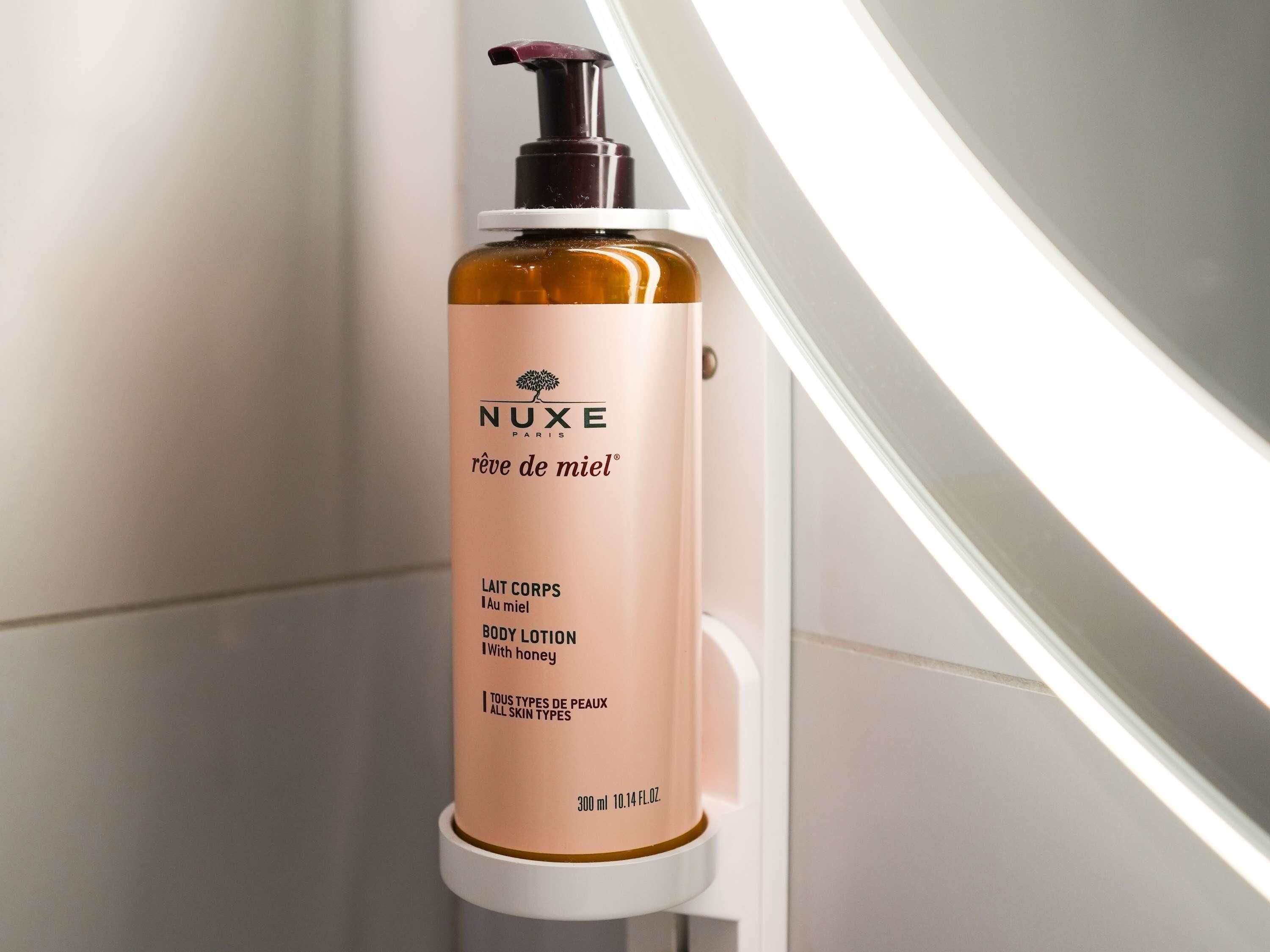 Eco-friendly toiletries, hair dryer, bidet, towels