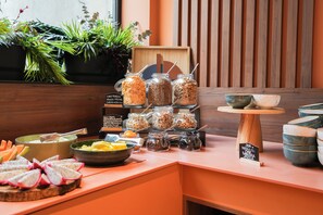Daily buffet breakfast for a fee - Mercure Bologna Centro (Bologna)