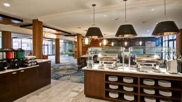 Tägliches inbegriffenes Frühstücksbuffet